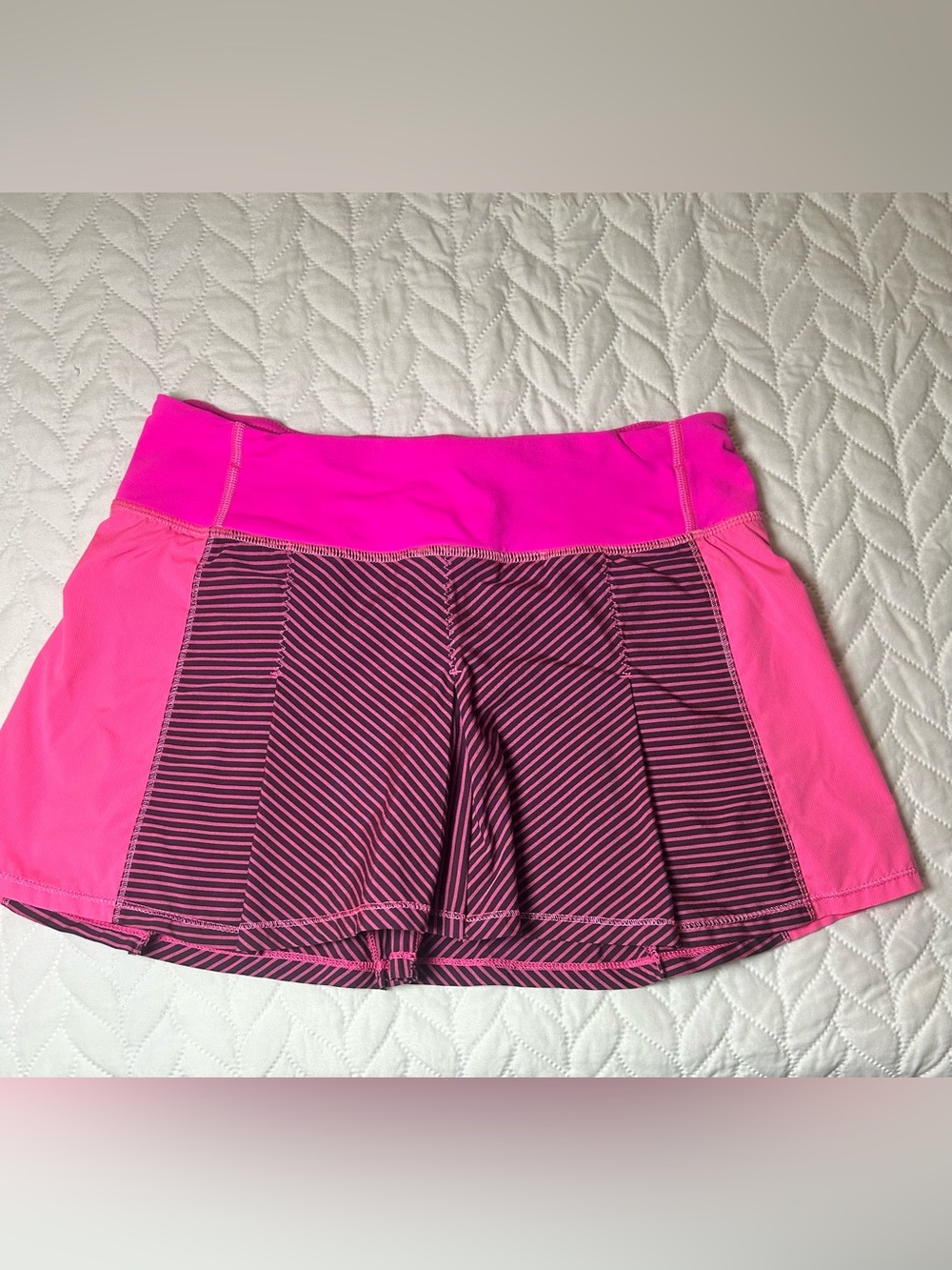 Lululemon Fast Cat Skirt Raspberry Glo Plum Hyperstripe Pink EUC!